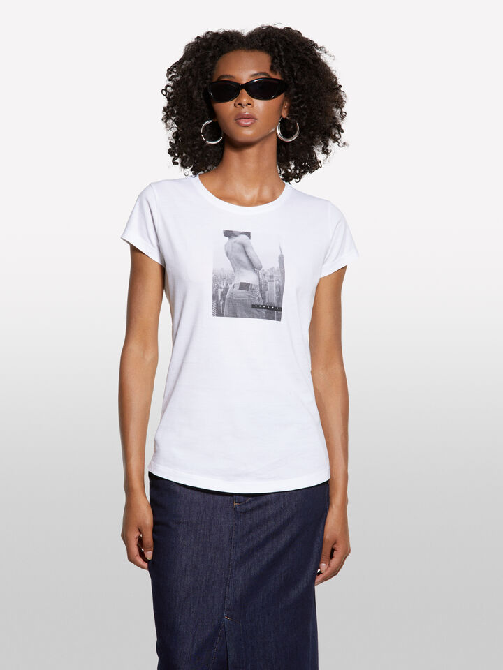 White t-shirt with woman print - women's short sleeve t-shirts - White | Sisley image number 3